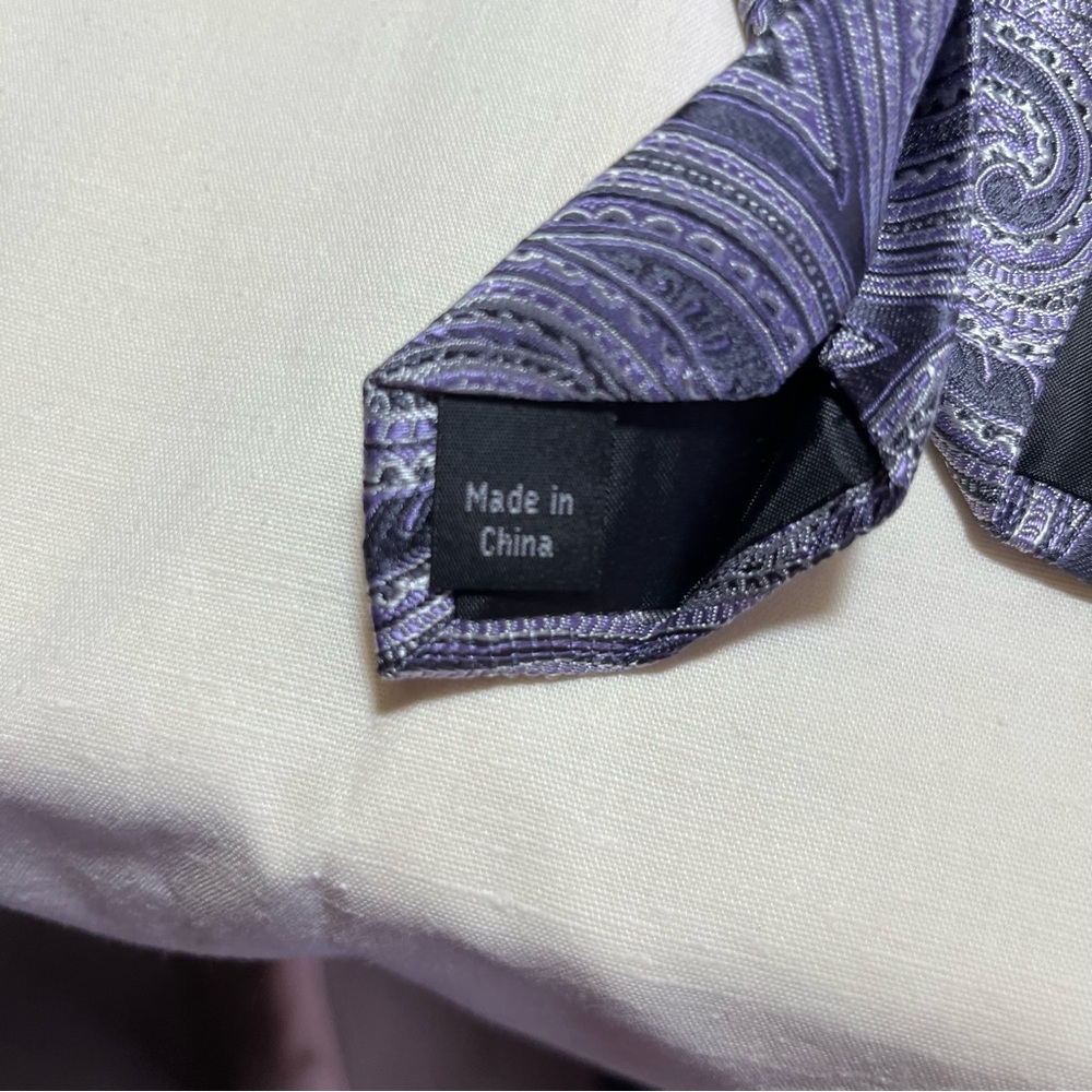 MICHAEL Michael Kors Gray Silver & Lavender Paisley Silk Tie - Picture 3 of 5